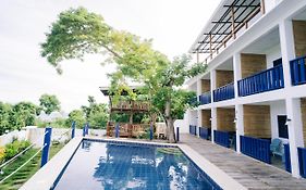Bluewoods Seaside Resort
